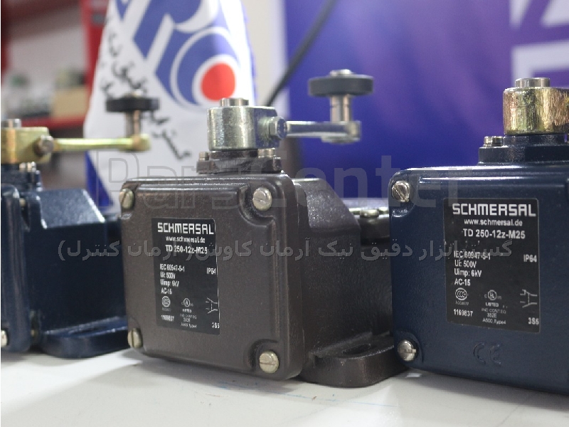 میکروسوئیچ غلطکی SCHMERSAL TD250