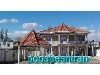 سقف و شیروانی و تاب و باربیکیو و میز و صندلی کافه ای و باغی و کافه بار و الاچیق