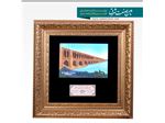 قاب مزین به تندیس نقش برجسته سی و سه پل - اصفهان ، رنگ آمیزی تمامآ هنر دست در ابعاد 24*30
