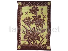 felt blanket with parjak-flower design