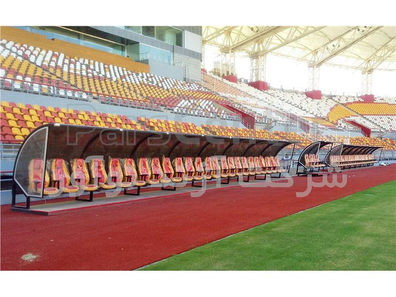 طراحی، تولید و نصب نیمکت ذخیره بازیکنان فوتبال استادیوم فولاد خوزستان توسط شرکت آژندنوآور