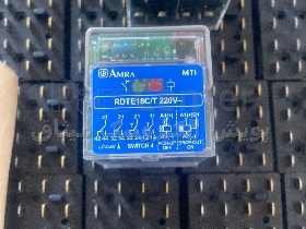 رله تایمر 4 کنتاکت مدل RDTE18C-C220T برند AMRA