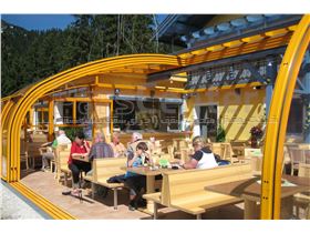 سازه با طراحی تلسکوپی برای رستوران و کافه