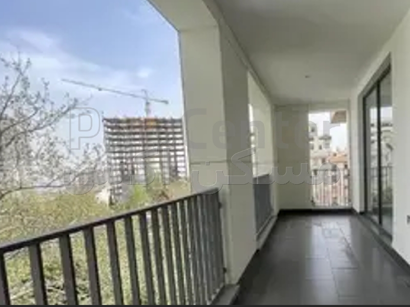 حکمت ۲۲۰ متر ۴ خواب ۳ پارکینگ