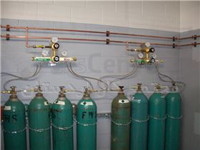 ساخت و راه اندازی انواع خطوط شارژ گازهای طبی صنعتی