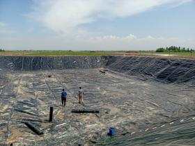 ساخت استخر ذخیره آب کشاورزی - شریف آباد