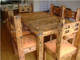 طراحی و ساخت میز و صندلی های چوبی
